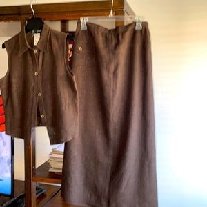 2pc Vintage midi skirt with vest. 💯 Linen, harve bernard.